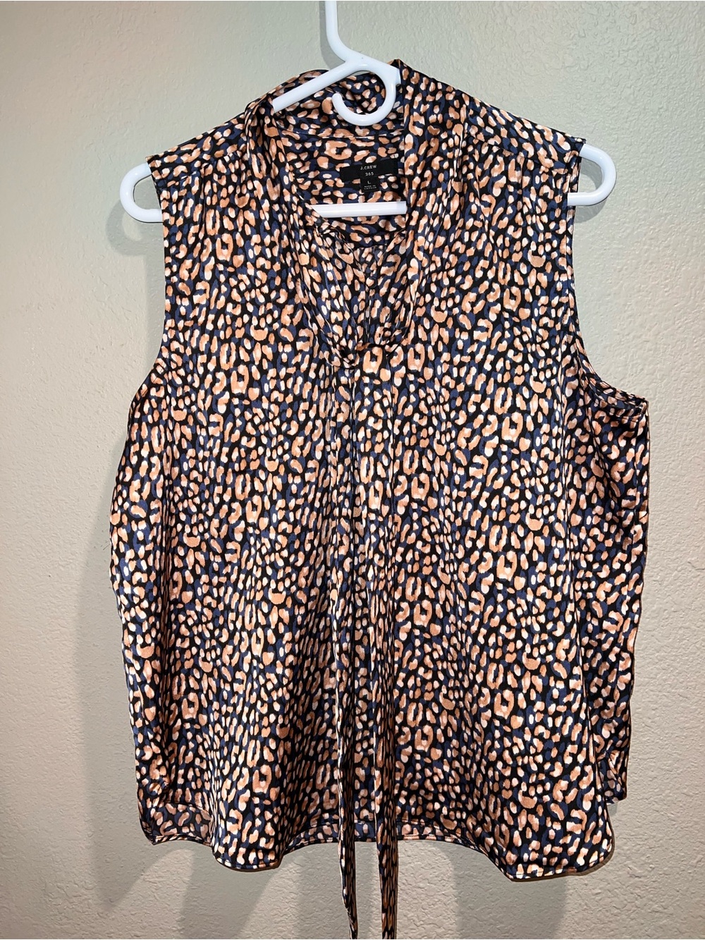 J.Crew 365 Silk Blend Tie Neck Blouse Leopard Print Sleeveless Top Size Large.